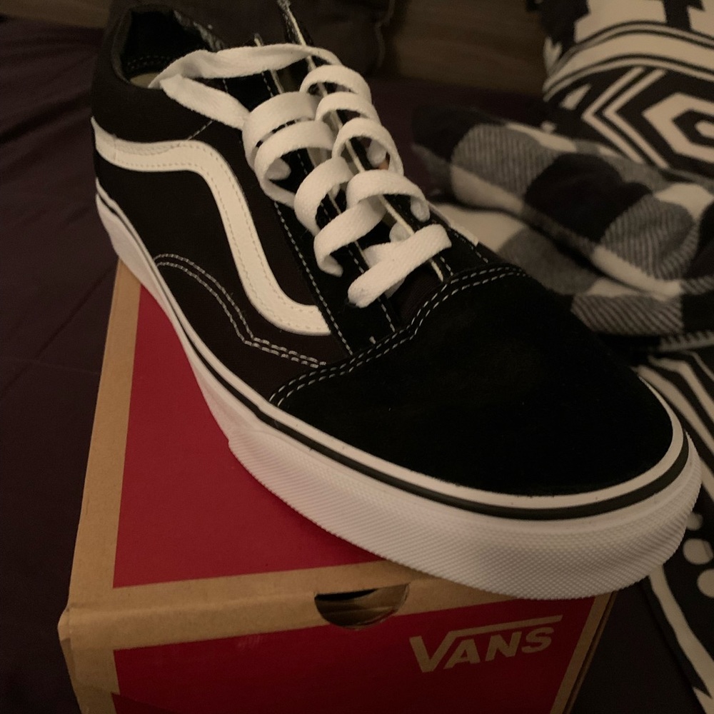 COPY - Brand New Vans size 9.5 Men